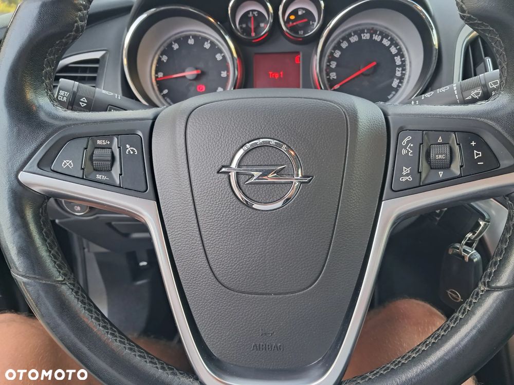 Opel Astra 1.4 Turbo 150 Jahre - 22