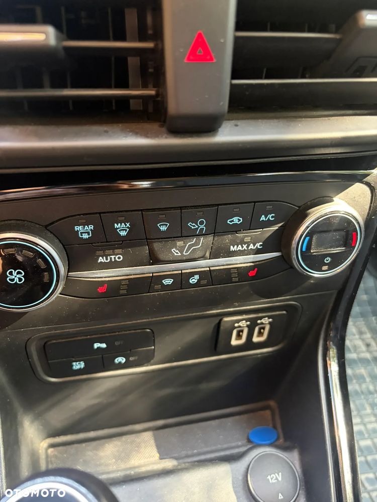 Ford EcoSport - 10