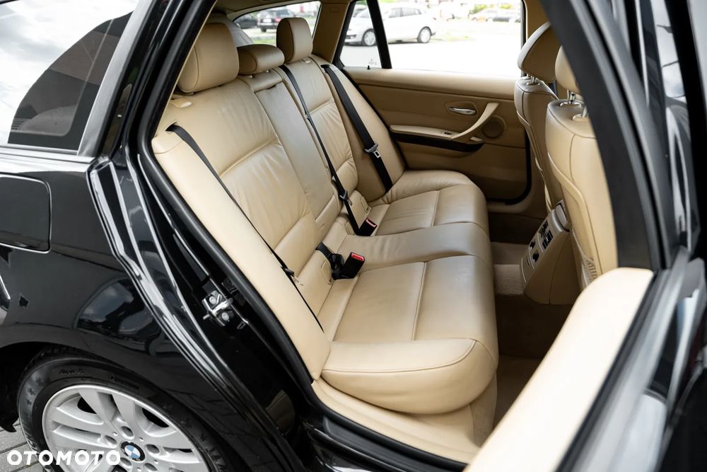 BMW Seria 3 320i Edition Lifestyle - 20