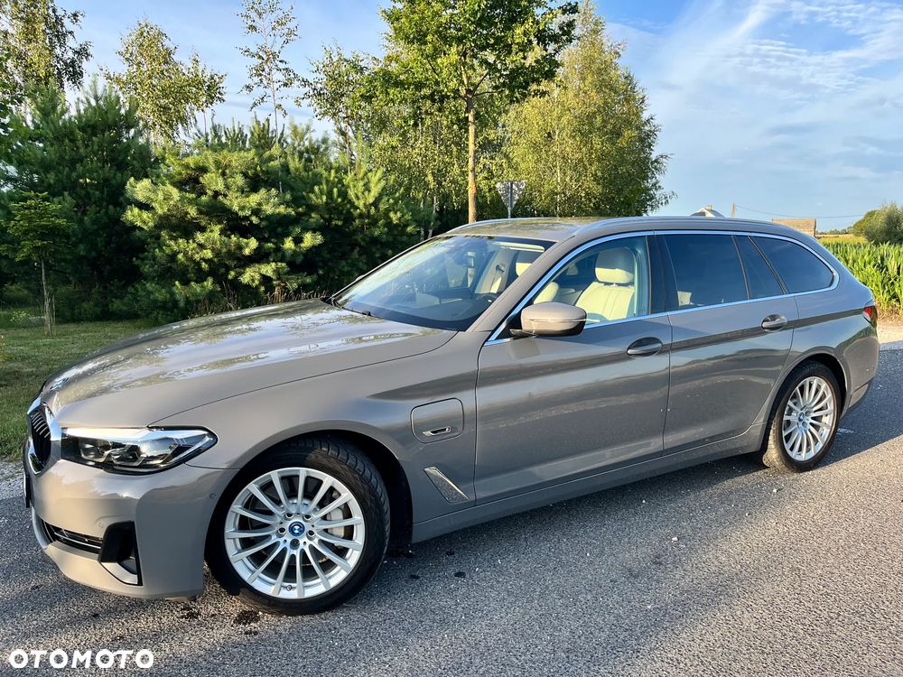 BMW Seria 5 520e Luxury Line - 29