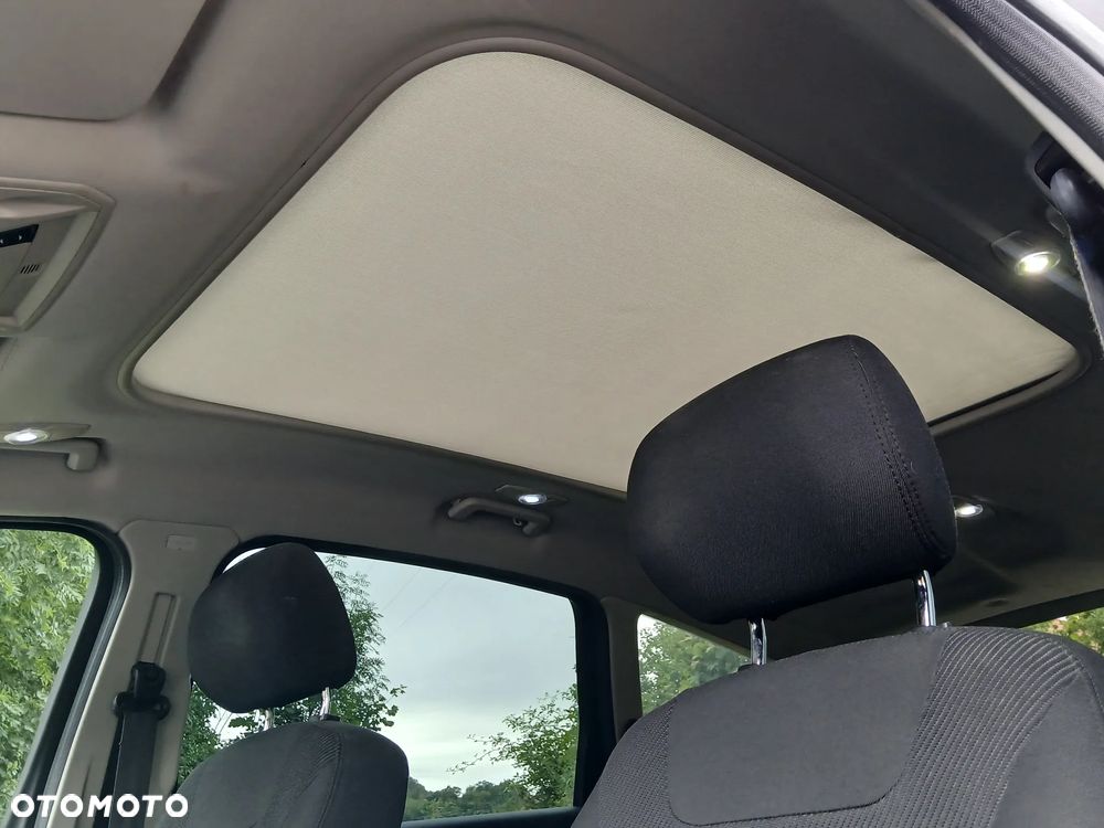 Ford S-Max 2.2 TDCi Titanium - 27