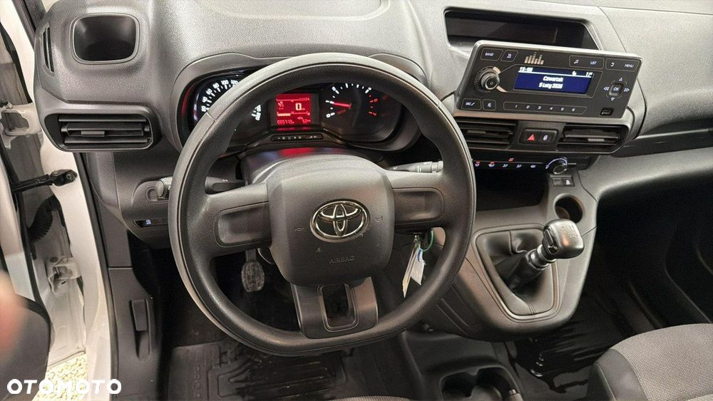 Toyota Proace City - 17