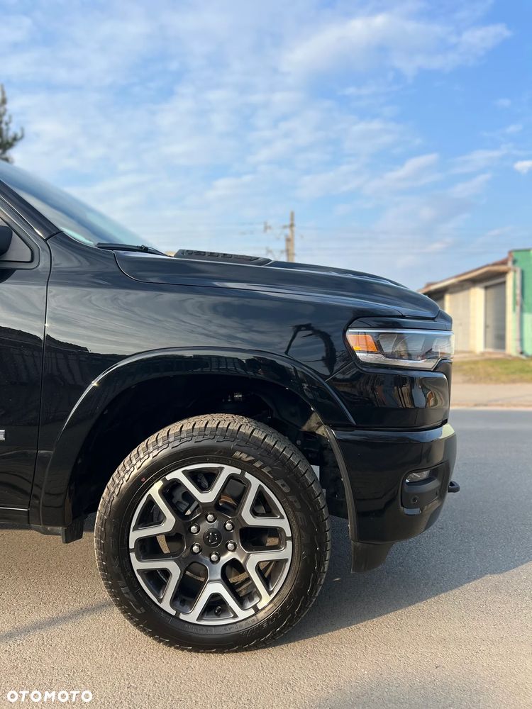 RAM 1500 Laramie Sport - 11