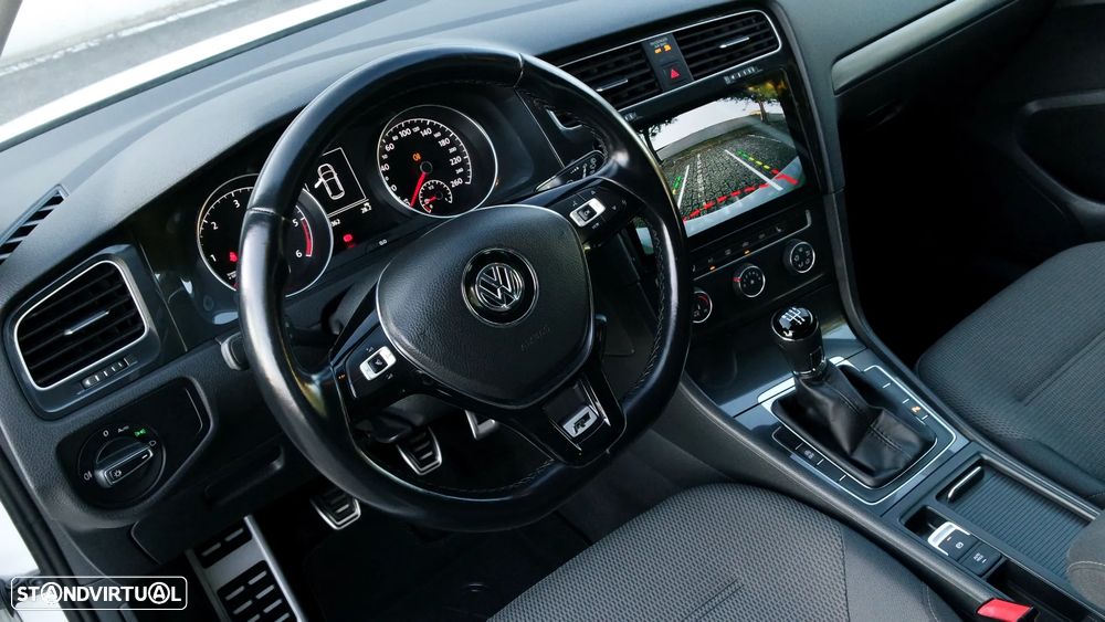 VW Golf 1.6 TDI R-Line - 9