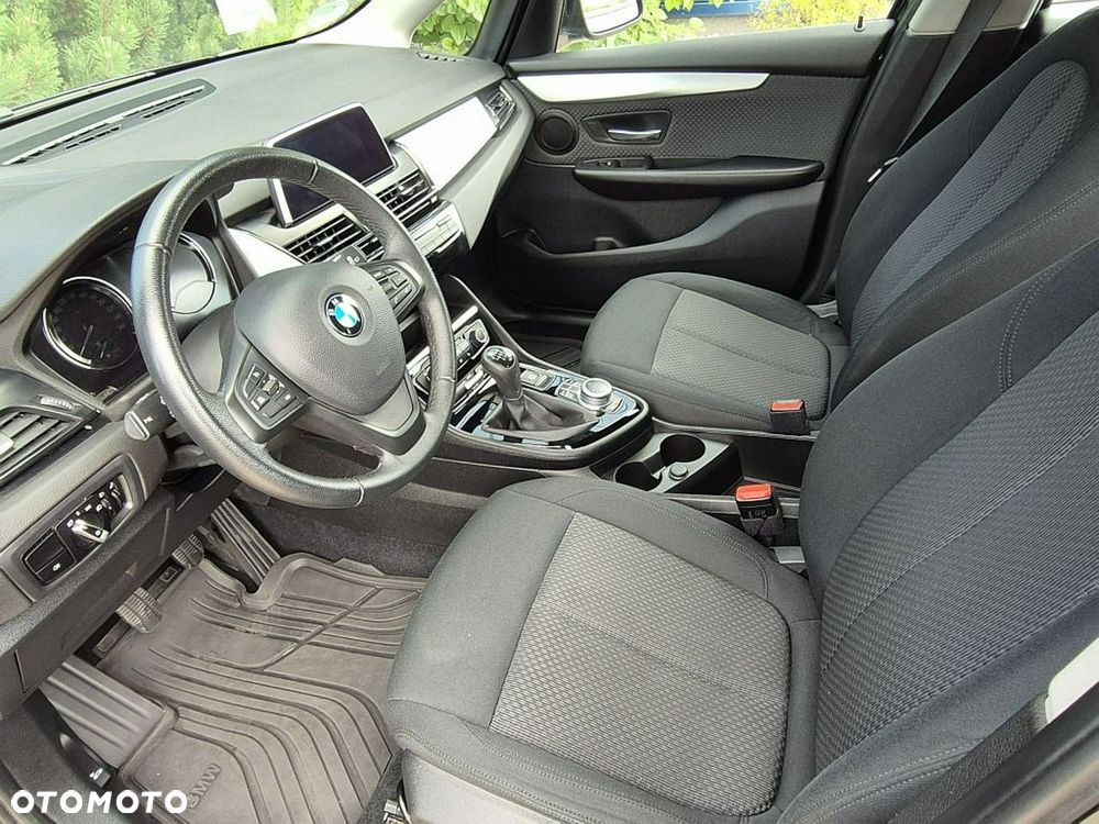 BMW Seria 2 216d - 20