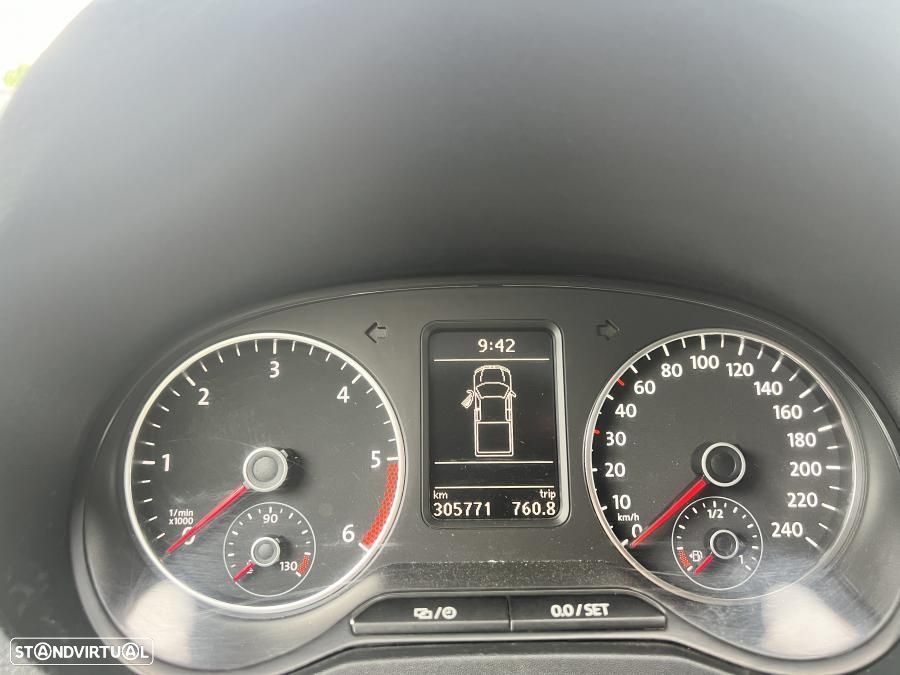 VW Amarok 2.0 BI-TDI DSG Highline 4Motion - 34