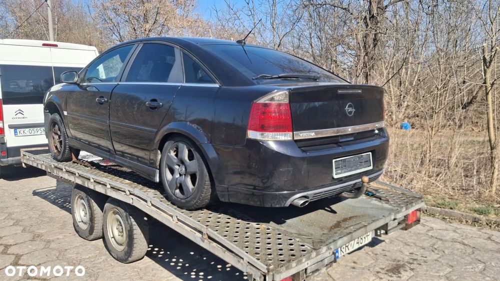 Na części OPEL VECTRA C GTS LIFT Silnik 1.9 CDTI 120KM Z19DT lakier Z20R Skrzynia M32 Maska Zderzak Drzwi Klapa Szyba Fotel Kanapa Lusterko Lampa Przód Tył Zestaw Komplet Błotnik Grill Atrapa Pas Boczki Kokpit Deska Rozdzielcza  Przełącznik Włącznik Sterownik Przewody Wiązka Instalacja Moduł Komputer Czujnik Listwa Pompa Alternator Wtryski Głowica Rozrusznik Kompresor Sprzęgło Dwumas  ABS Klimatyzacji Paliwa Wspomagania Kolektor Turbina Przepustnica Zawór Chłodnica Koło Hak Belka Sanki Zawieszenie Mcpherson Półoś Amortyzator Wydech Tłumik Zacisk Most - 3