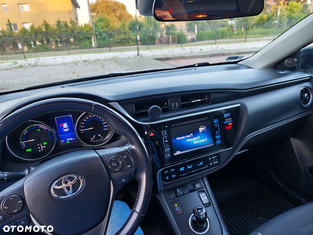 Toyota Auris Hybrid 135 Active - 11