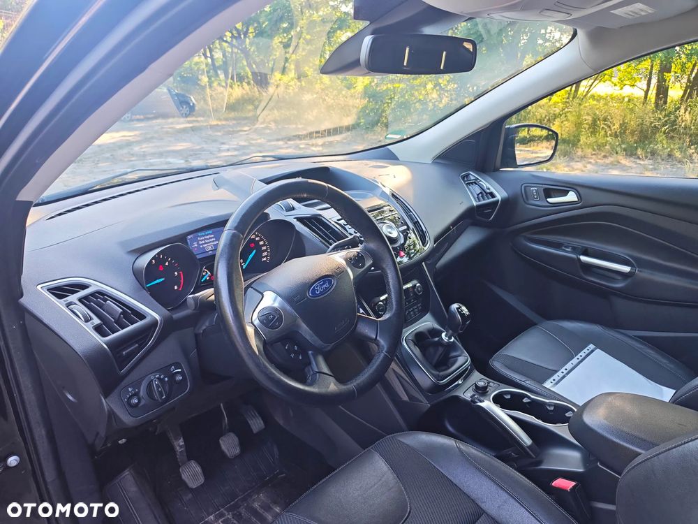 Ford Kuga 2.0 TDCi 4x4 Titanium - 22