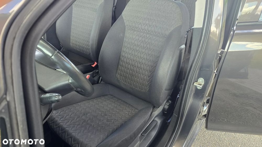 Opel Corsa 1.2 16V Enjoy - 31