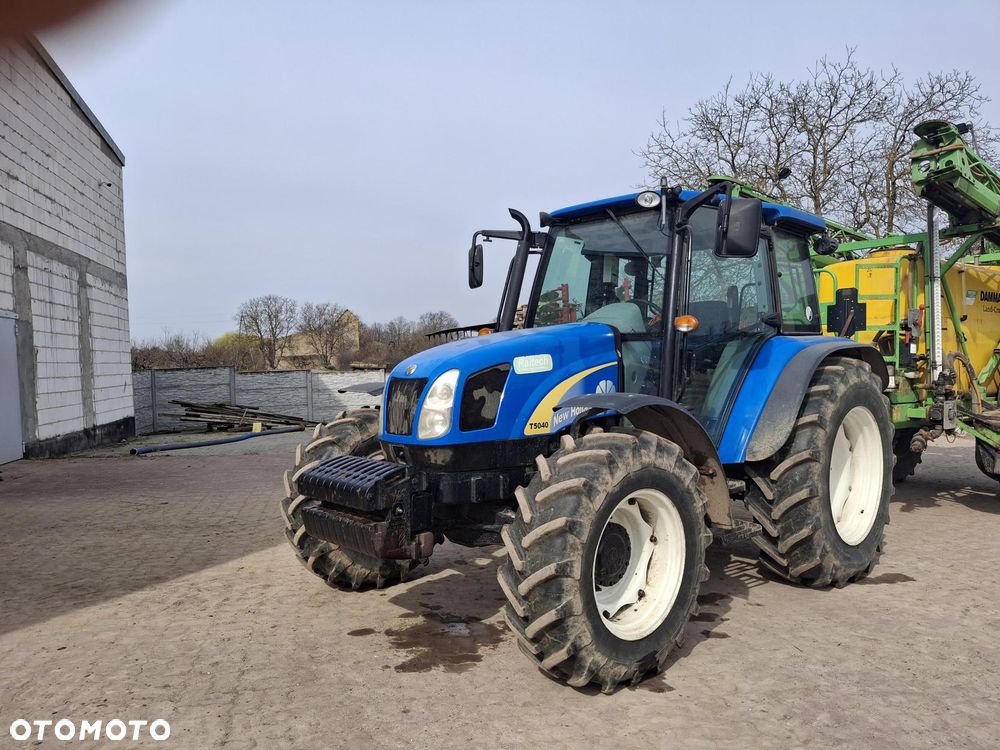 New Holland T5040 - 2