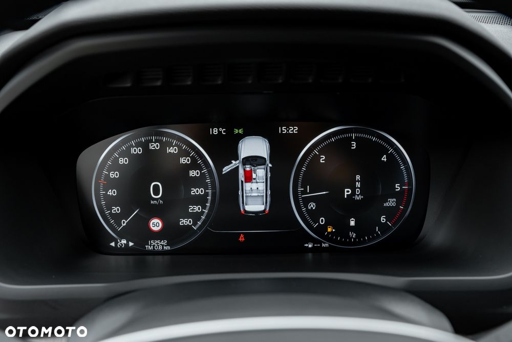 Volvo XC 90 B5 D AWD Ultimate Bright - 28