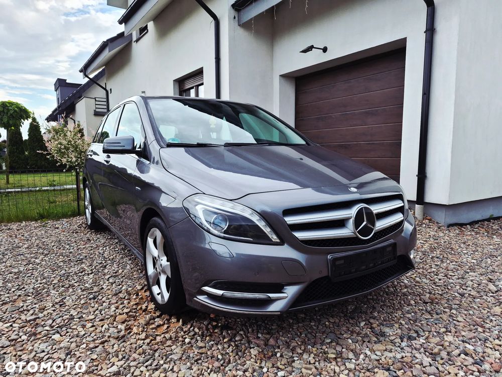 Mercedes-Benz Klasa B 180 BlueEFFICIENCY Edition Style - 4