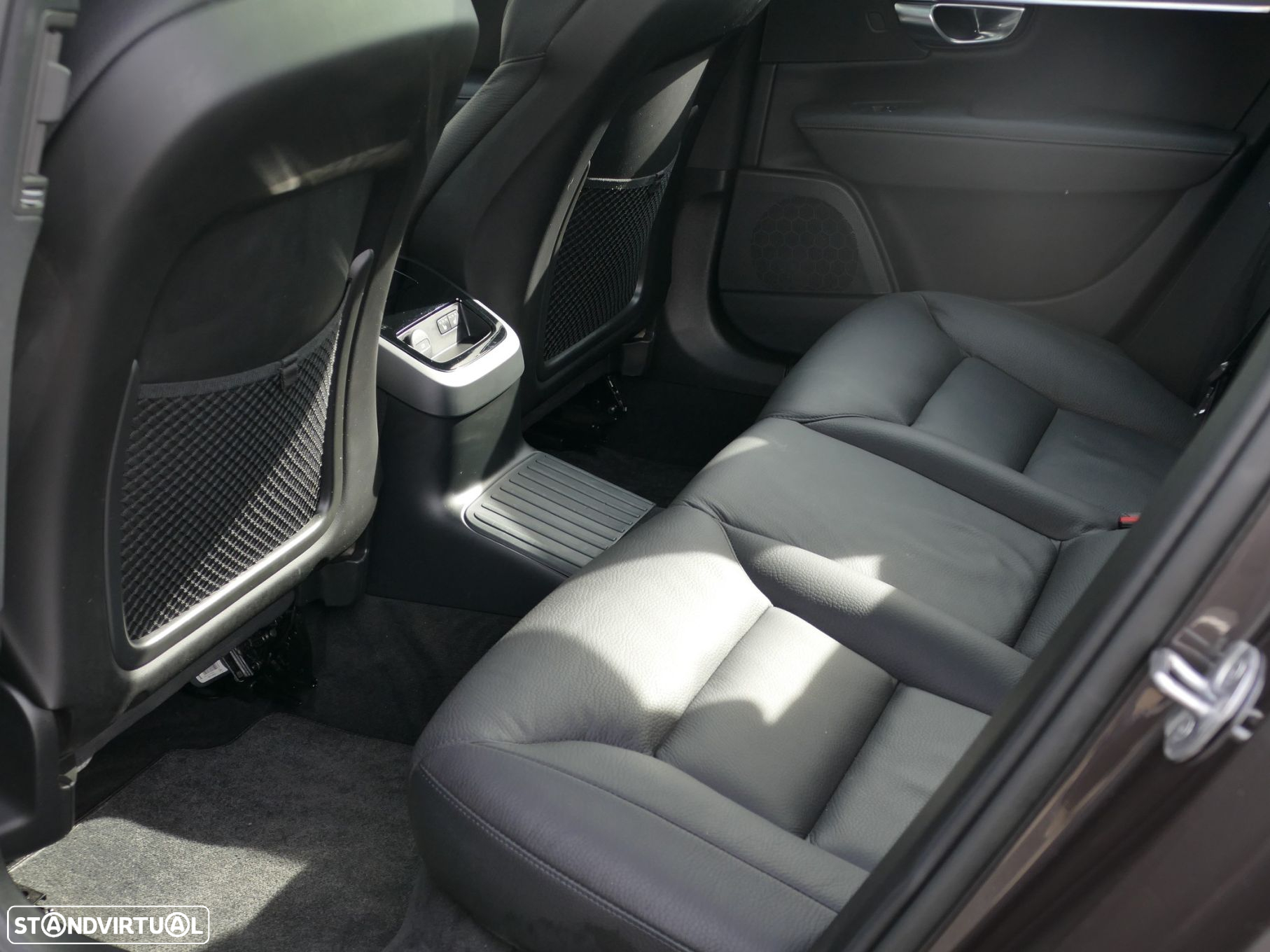Volvo V90 2.0 T8 PHEV Plus Dark AWD - 16