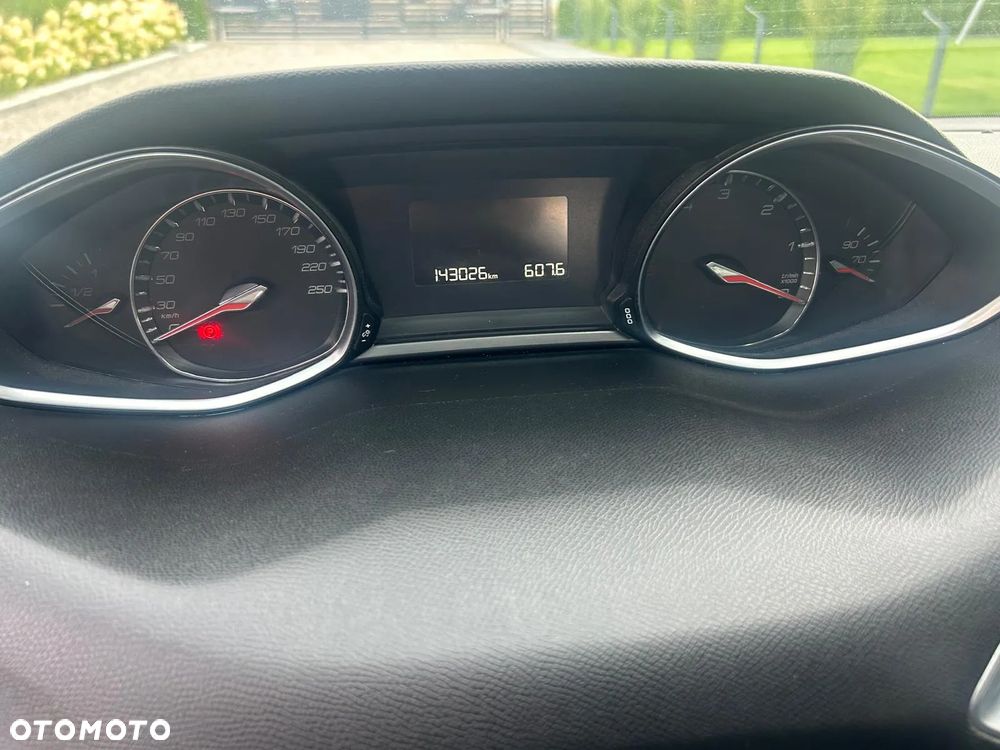 Peugeot 308 SW 1.6 BlueHDi Active S&S - 8