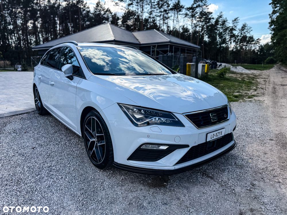 Seat Leon 1.5 eTSI OPF DSG FR Black Edition - 4