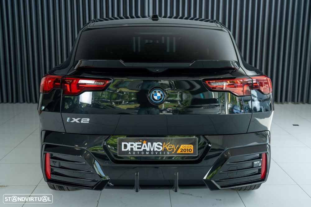 BMW iX2 eDrive20 Pack Desportivo M Pro - 9
