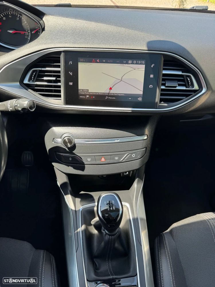 Peugeot 308 PureTech 130 GPF Stop & Start Allure Pack - 19