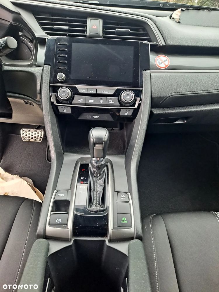 Honda Civic 1.0 i-VTEC Turbo CVT Comfort Sport - 9