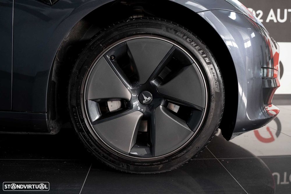 Tesla Model 3 Long Range Tração Traseira - 3