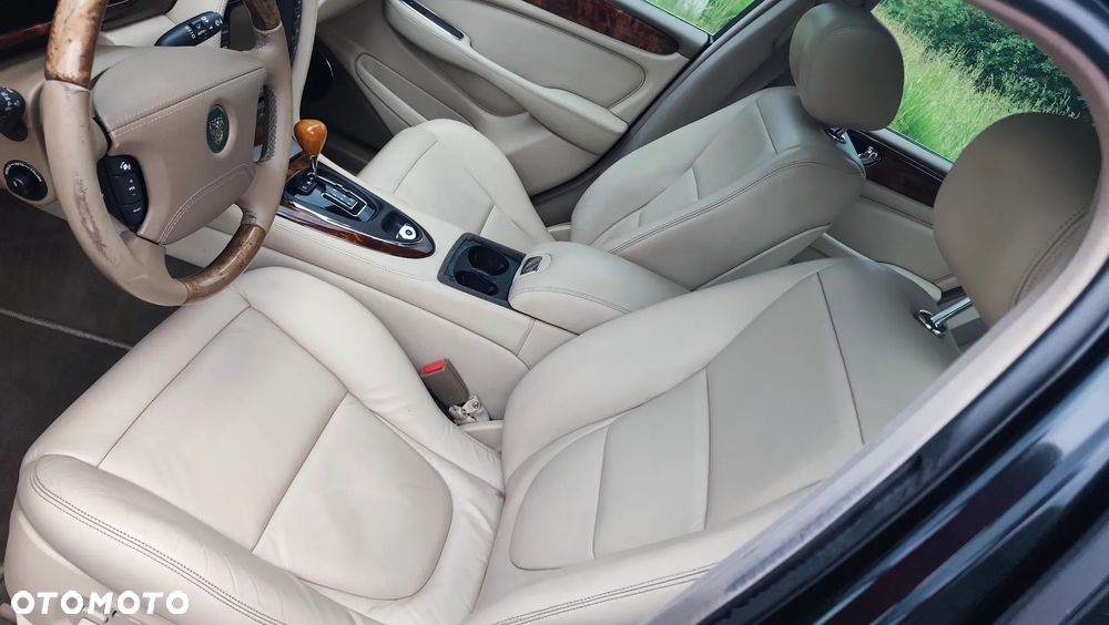 Jaguar XJ XJ6 3.0 Executive - 19