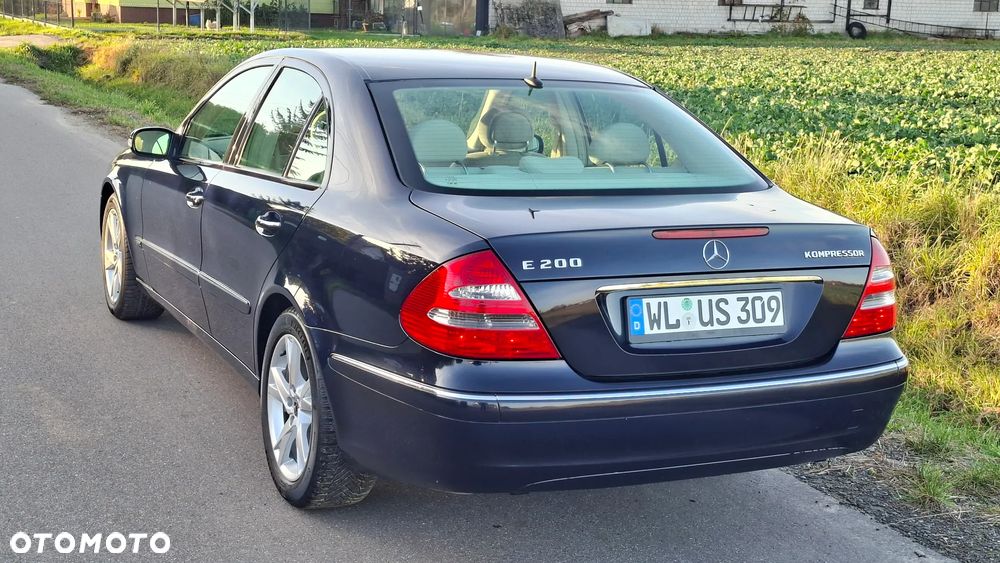 Mercedes-Benz Klasa E 200 Kompressor Automatik Elegance - 9