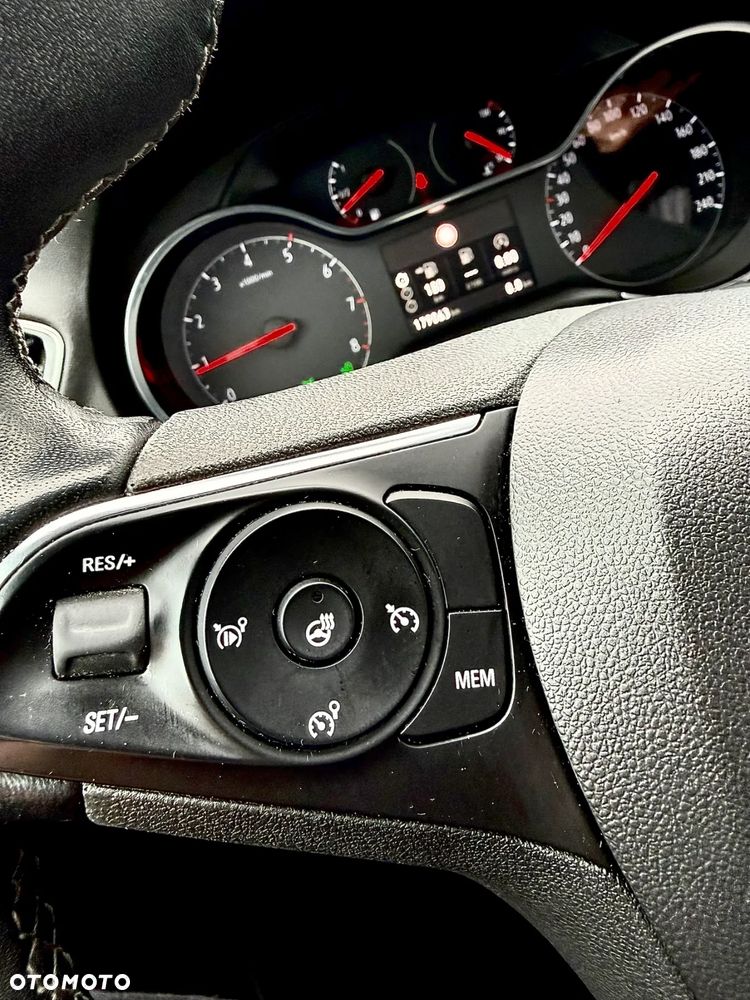 Opel Grandland X 1.2 T Innovation S&S - 18