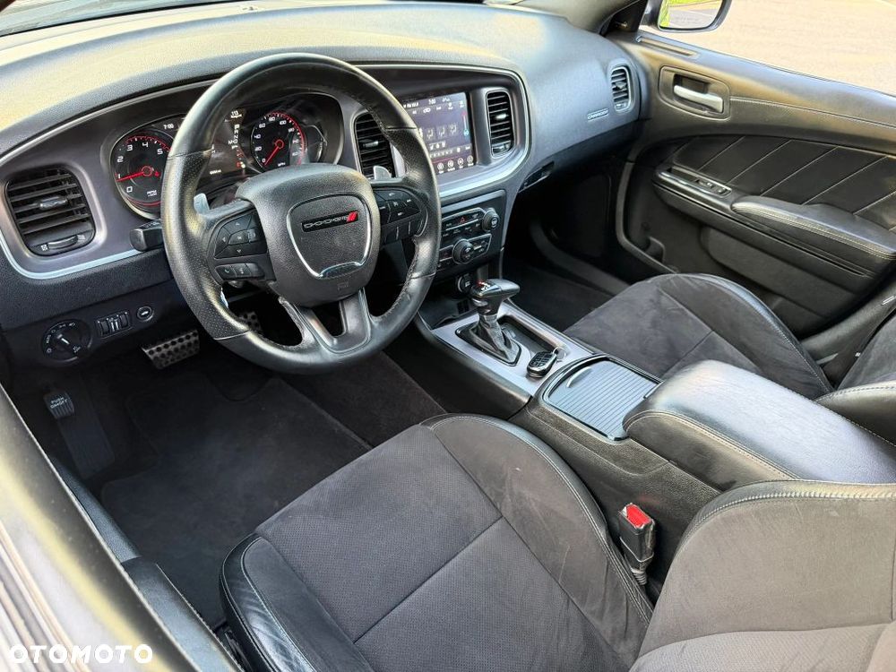 Dodge Charger 5.7 R/T - 14