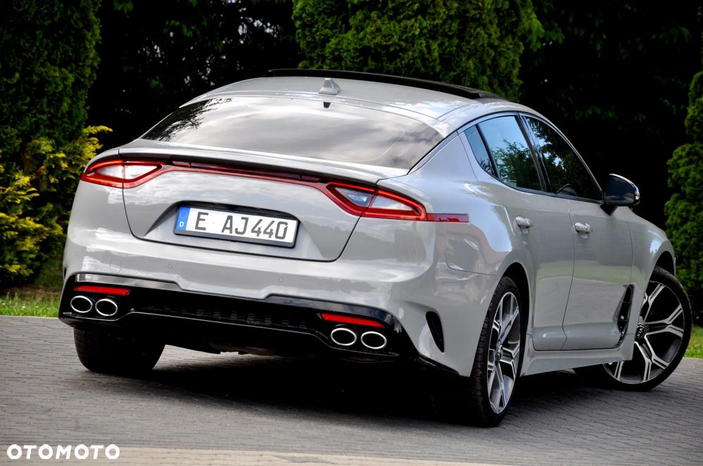 Kia Stinger - 15