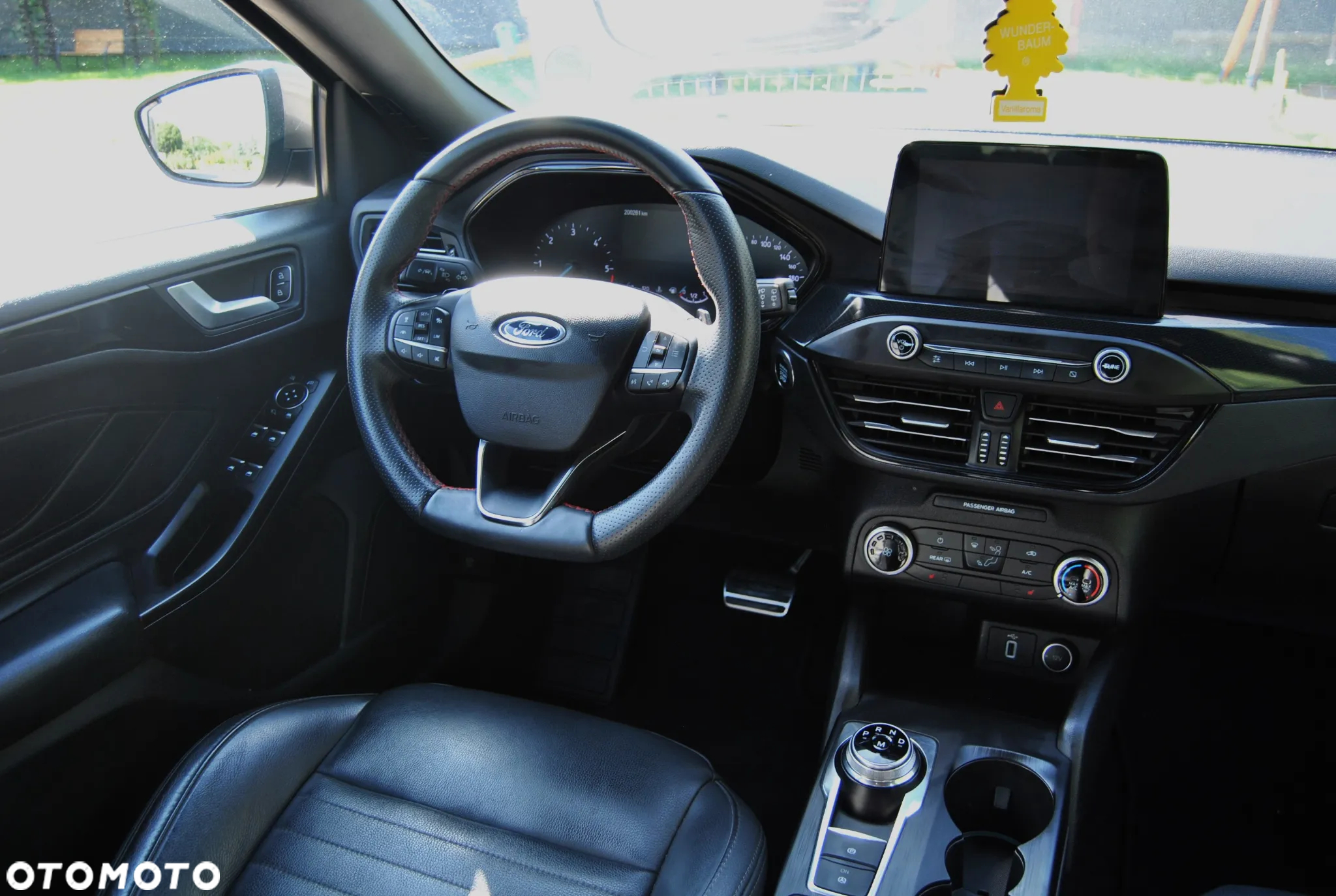 Ford Focus 1.5 EcoBlue Start-Stopp-System ST-LINE STYLE - 11