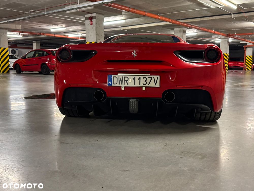 Ferrari 488 - 3