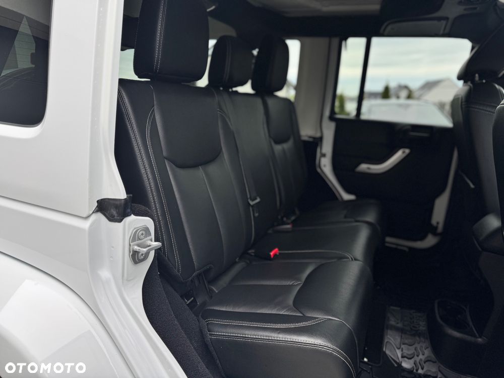 Jeep Wrangler Unlimited 2.8 CRD Automatik Sahara - 31