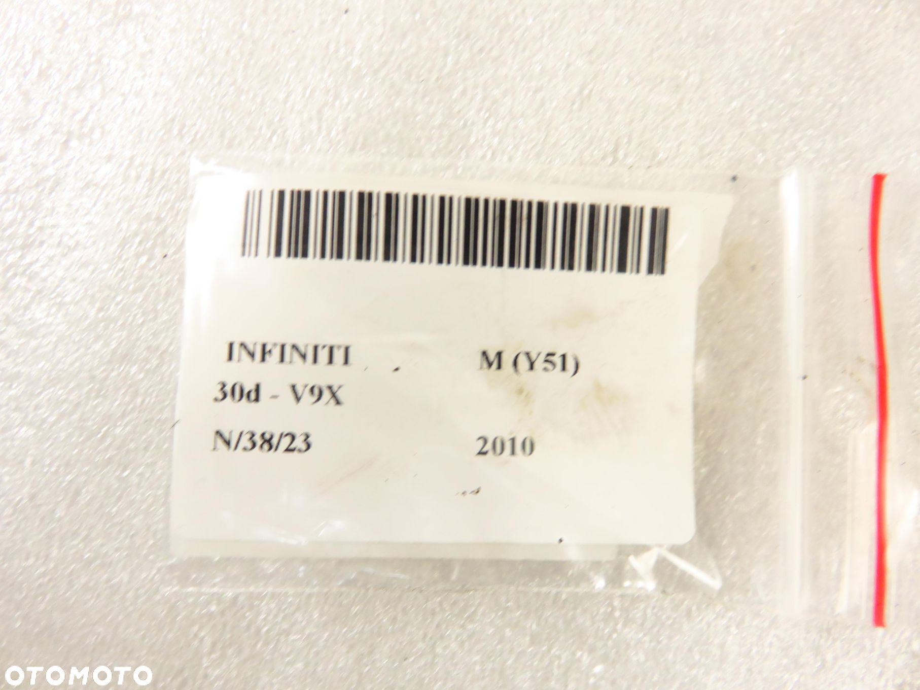 POKRYWA ZAWORÓW INFINITI M30d V6 238 - V9X V9X 8200871992 - 12