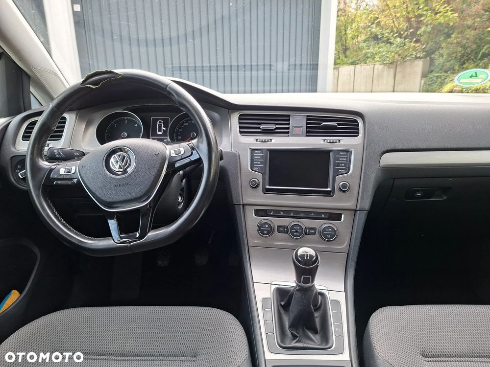 Volkswagen Golf - 11