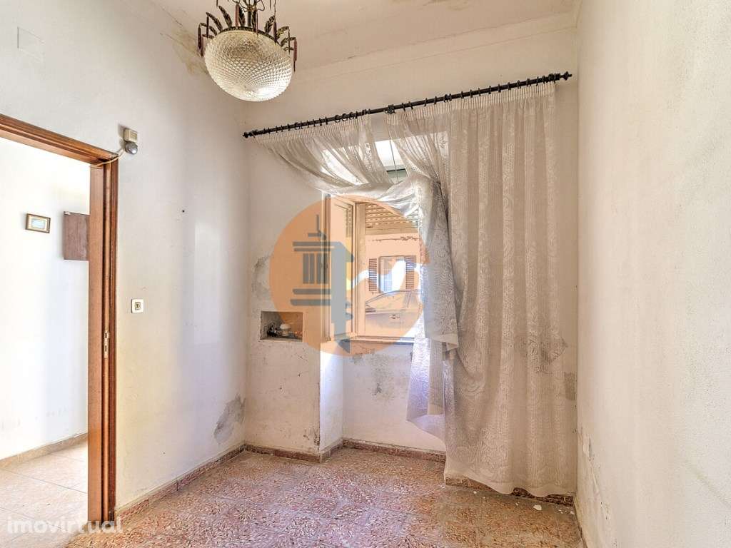 Moradia T3 no Centro de Tavira com Terraço e Potencial de Ampliação - Grande imagem: 5/27