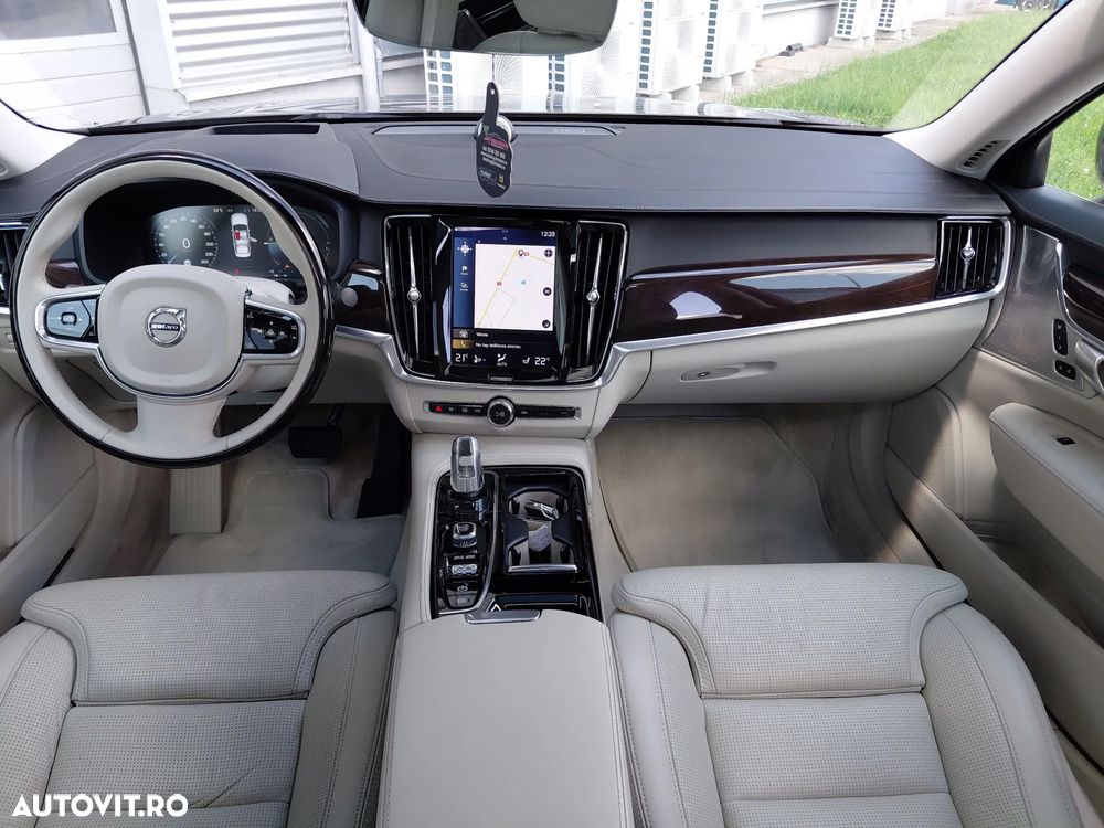 Volvo S90 T8 Twin Engine AWD Geartronic Momentum - 12