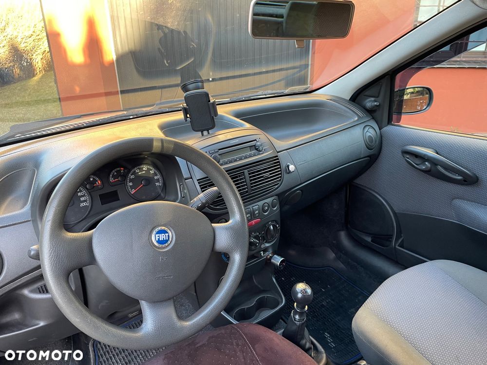 Fiat Punto 1.2 8V Active - 12