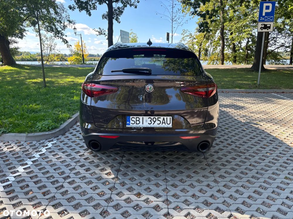 Alfa Romeo Stelvio - 5
