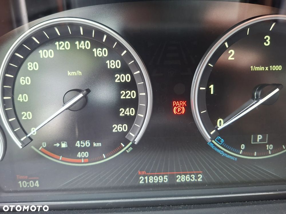 BMW Seria 5 518d - 14
