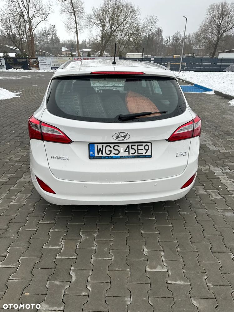Hyundai i30 1.6 CRDi Classic + - 4
