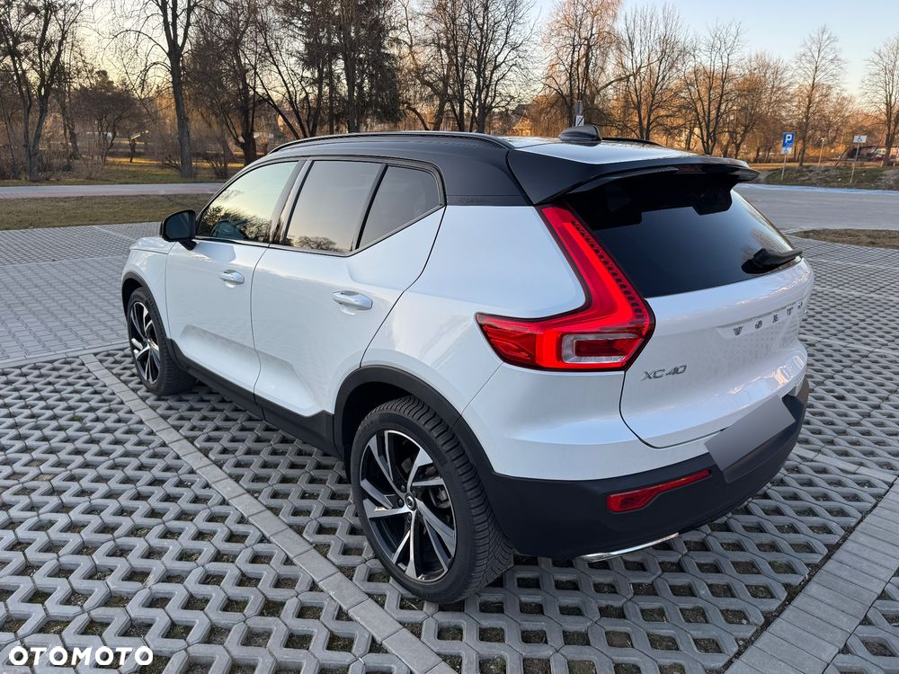 Volvo XC 40 T5 AWD R-Design - 11