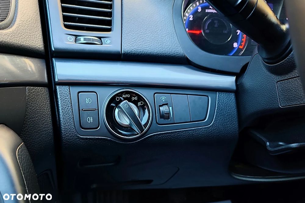 Hyundai i40 i40cw 1.6 Fifa World Cup Edition - 12