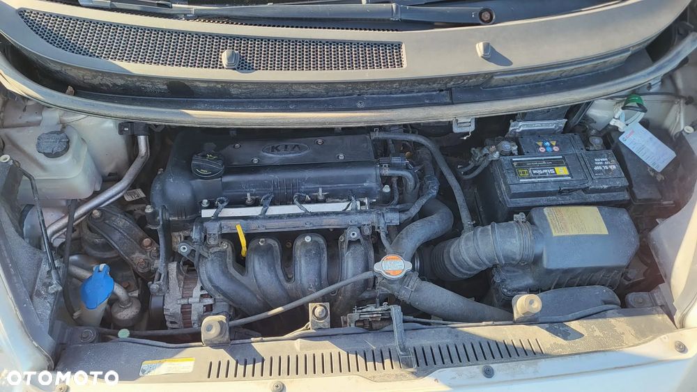 Kia Venga 1.4 L - 10