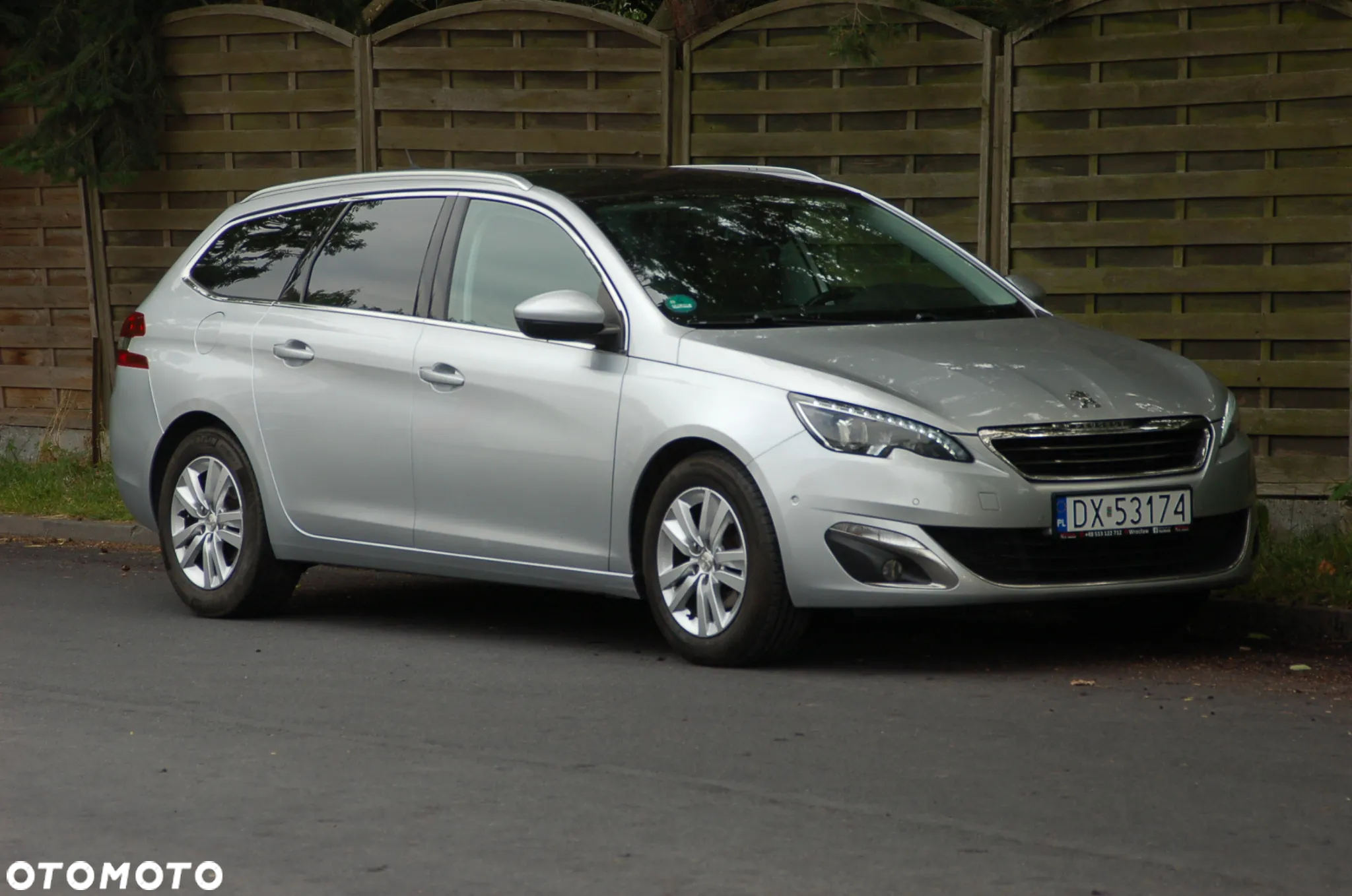Peugeot 308 SW BlueHDi 120 EAT6 Stop & Start Allure - 26