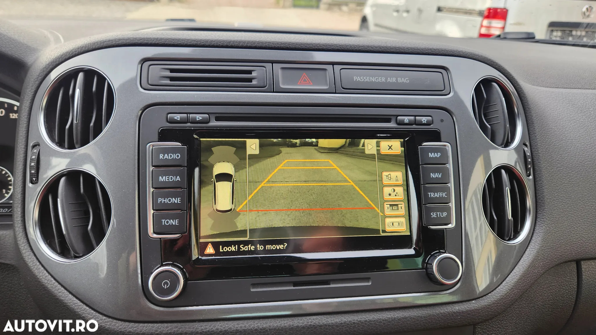 Volkswagen Tiguan 2.0 TDI DPF 4Motion BlueMotion Technology DSG Exclusive - 32