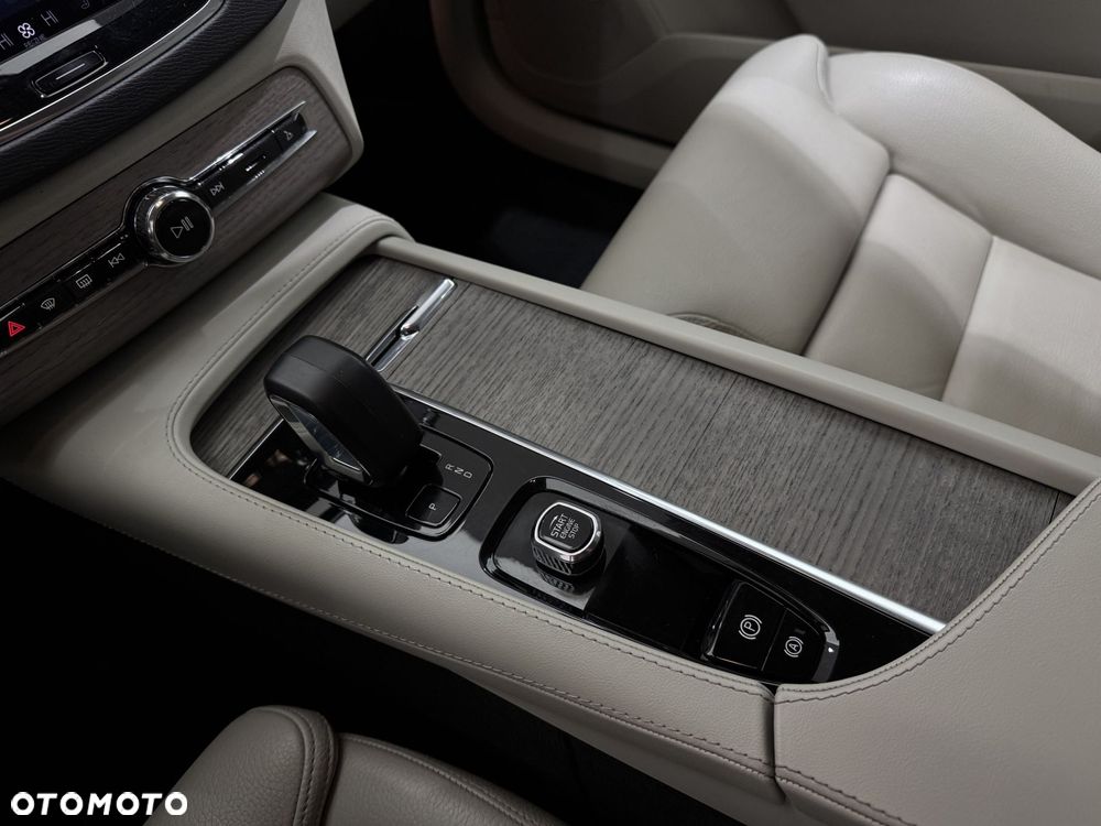Volvo XC 90 - 27