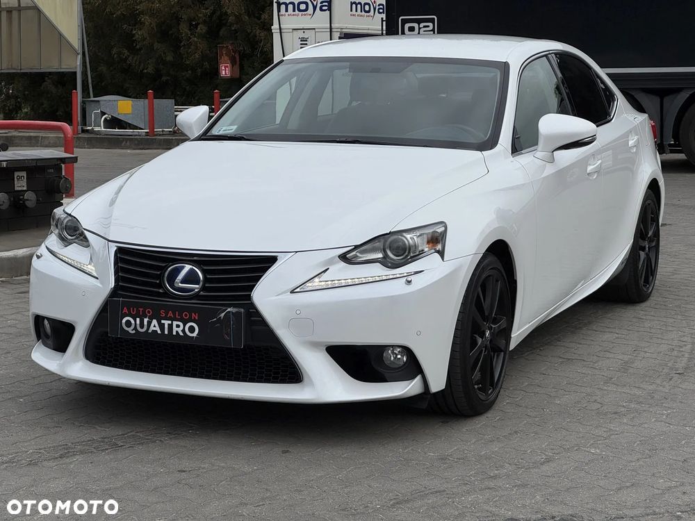 Lexus IS 300h Elite EU6 - 7