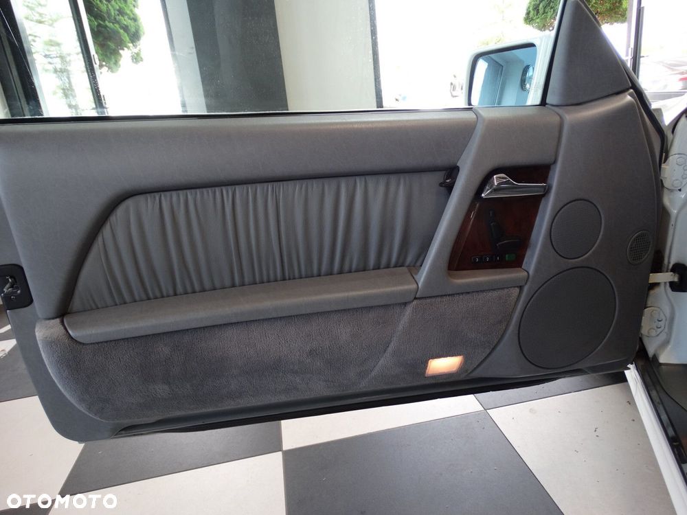 Mercedes-Benz SL - 13