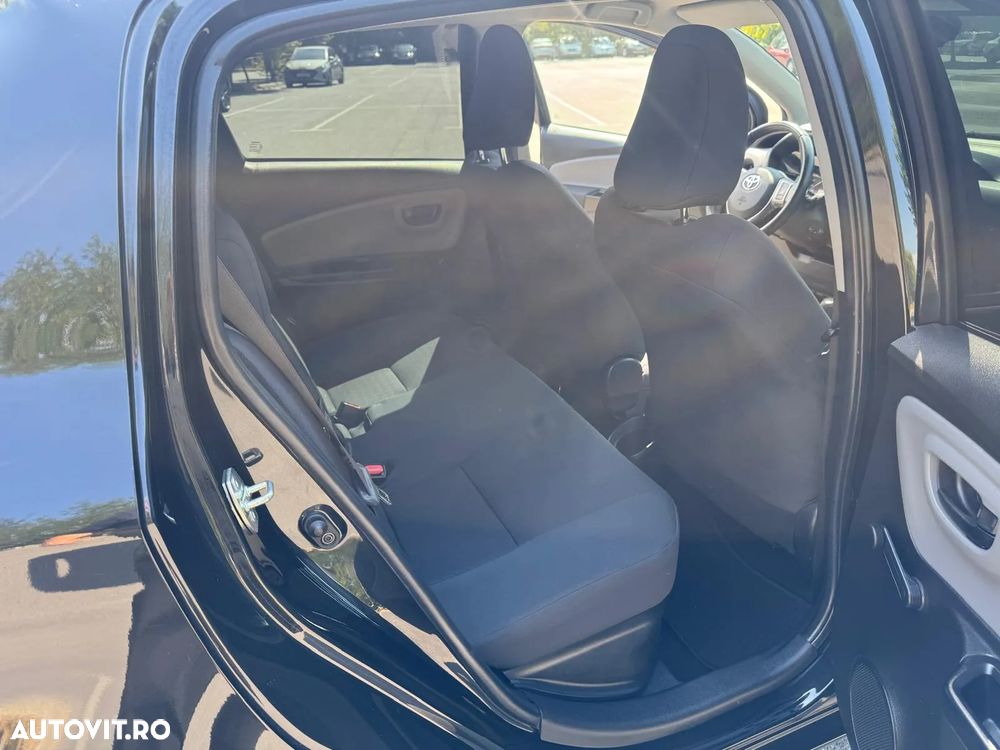 Toyota Yaris 1.5 VVT-i HSD Exclusive - 17