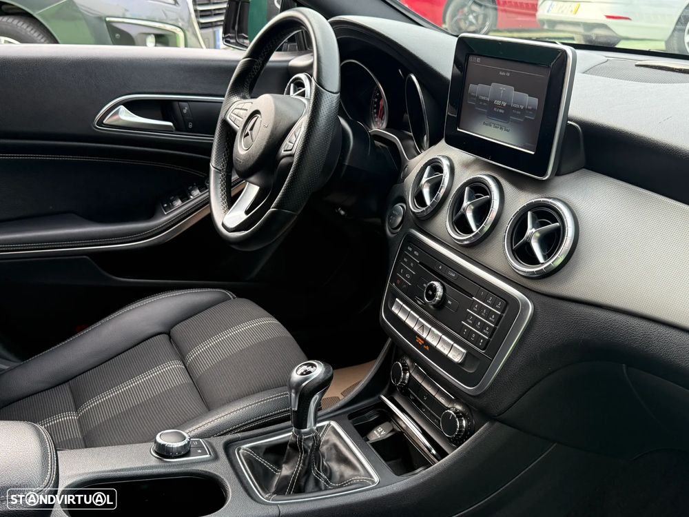 Mercedes-Benz CLA 180 d Shooting Brake Urban - 29